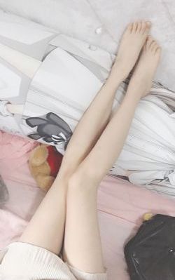 娇喘2分钟戴上耳机污_剧情片超清免费观看